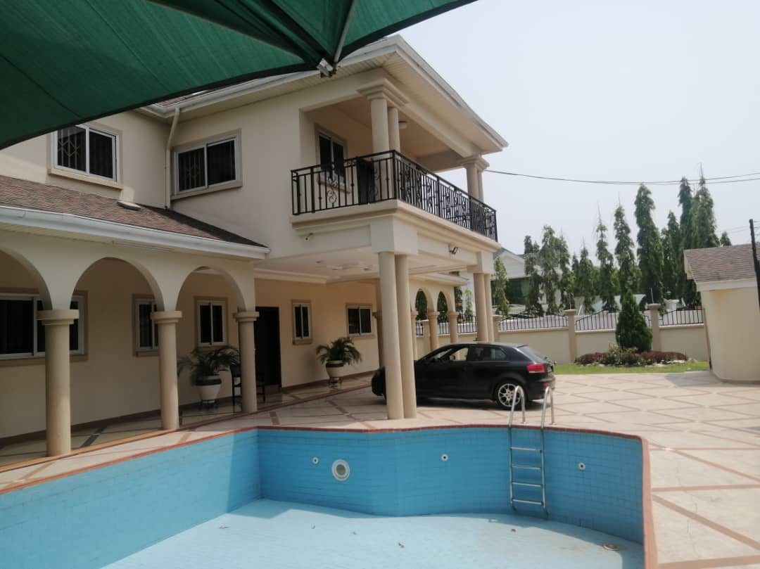 4 BEDROOM HOUSE TO LET AT RIDGE,ACCRA-GHANA